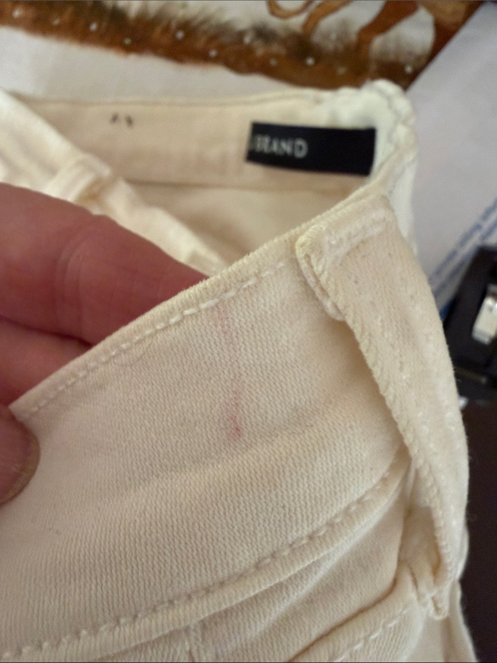 “J BRAND” Very Nice Crean Colored Jeans - Picture 11 of 11